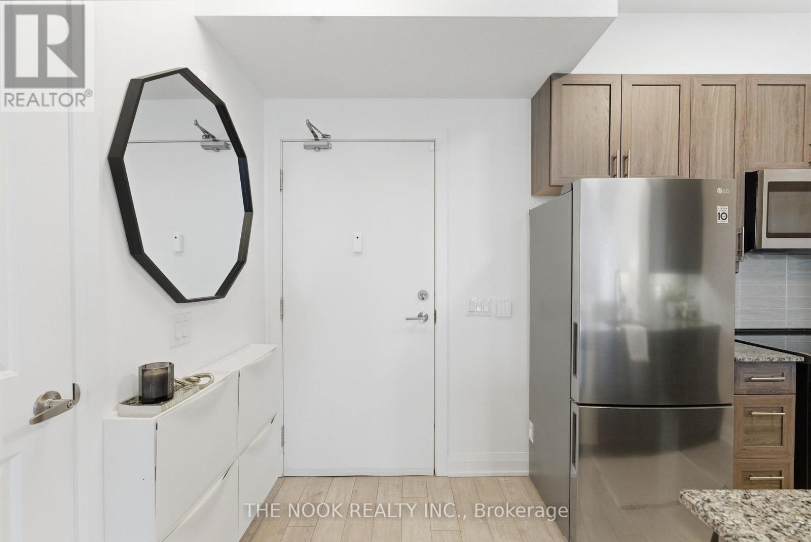 609 - 3655 Kingston Road, Toronto (Scarborough Village), ON - Indoor Photo Showing Kitchen