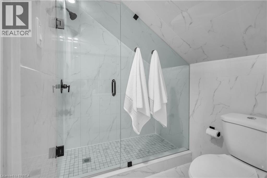 378 Norfolk Street N, Simcoe, ON - Indoor Photo Showing Bathroom