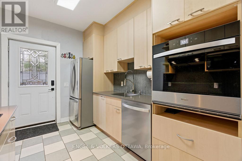 475 Kent Street, Ottawa, ON - Indoor Photo Showing Kitchen
