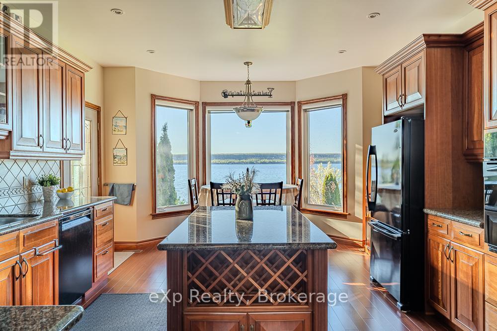 502411 Grey Road 1 Road, Georgian Bluffs, ON - Indoor Photo Showing Other Room