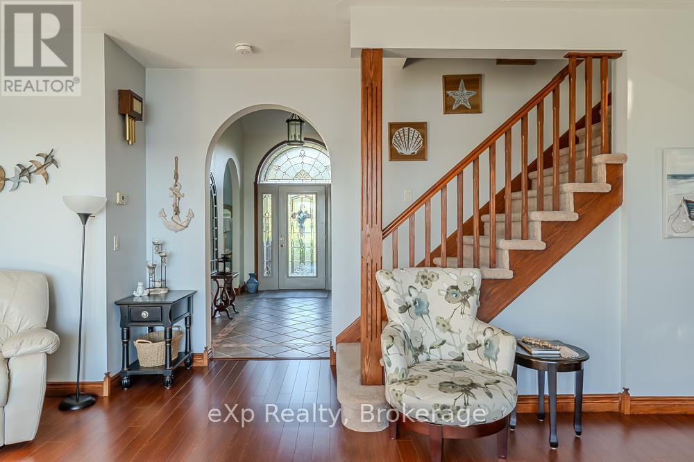 502411 Grey Road 1 Road, Georgian Bluffs, ON - Indoor Photo Showing Other Room