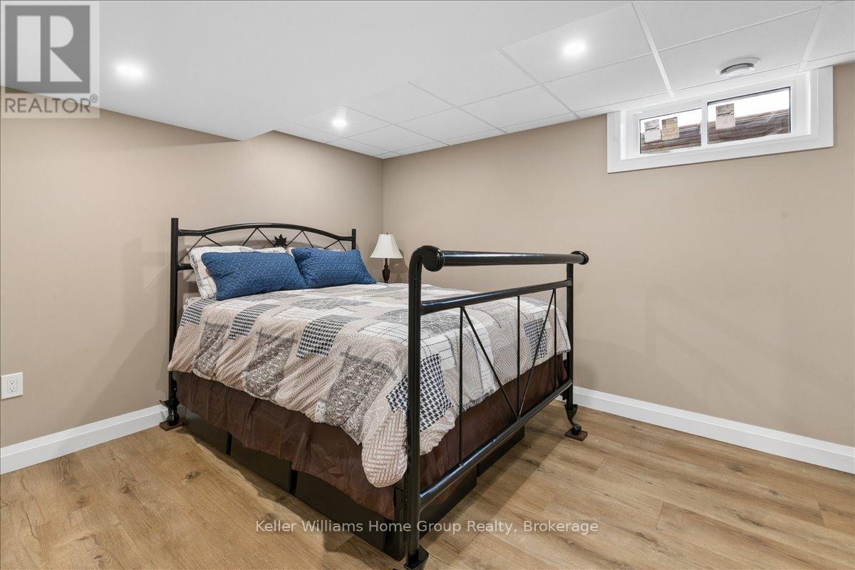 8 Stonefield Drive, Woolwich, ON - Indoor Photo Showing Bedroom