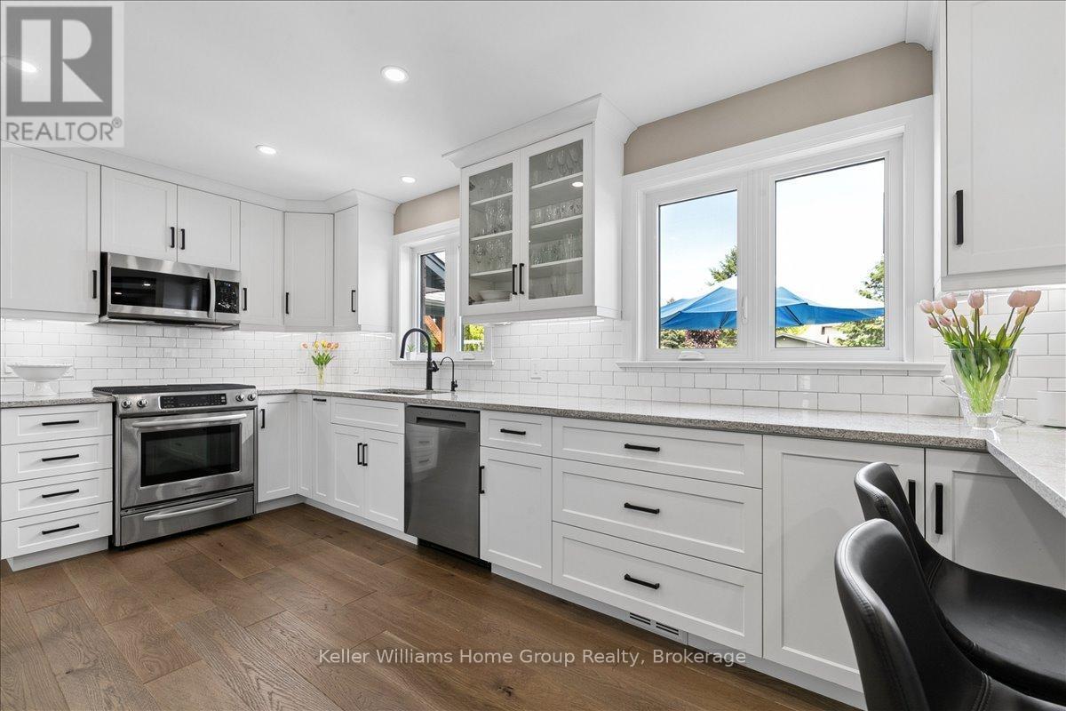 8 Stonefield Drive, Woolwich, ON - Indoor Photo Showing Kitchen With Upgraded Kitchen
