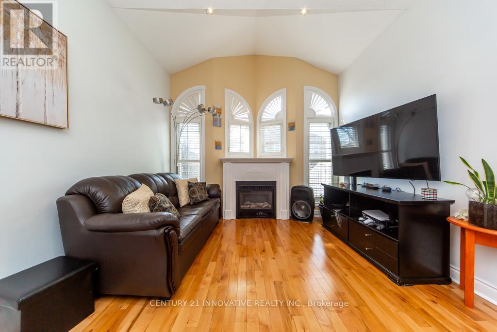 2504 Prestonvale Road, Clarington, ON - Indoor Photo Showing Living Room With Fireplace