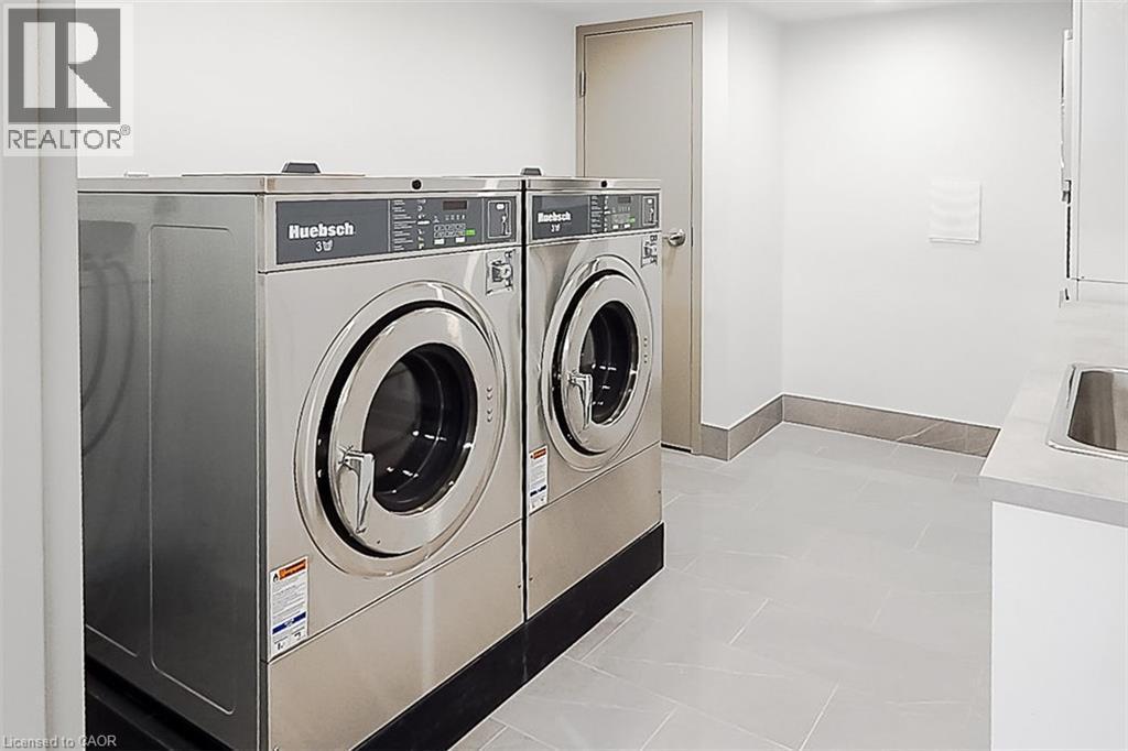 500 Green Road Unit# 901, Stoney Creek, ON - Indoor Photo Showing Laundry Room
