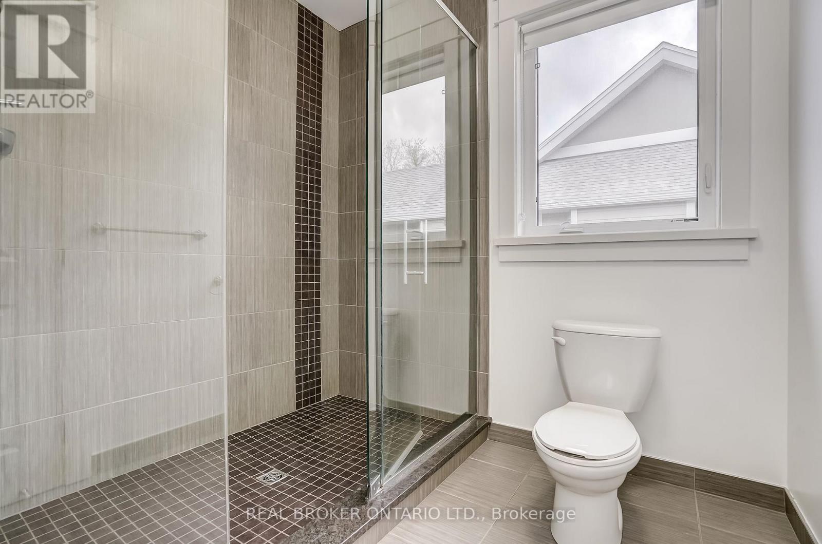 6237 Perth Street, Ottawa, ON - Indoor Photo Showing Bathroom