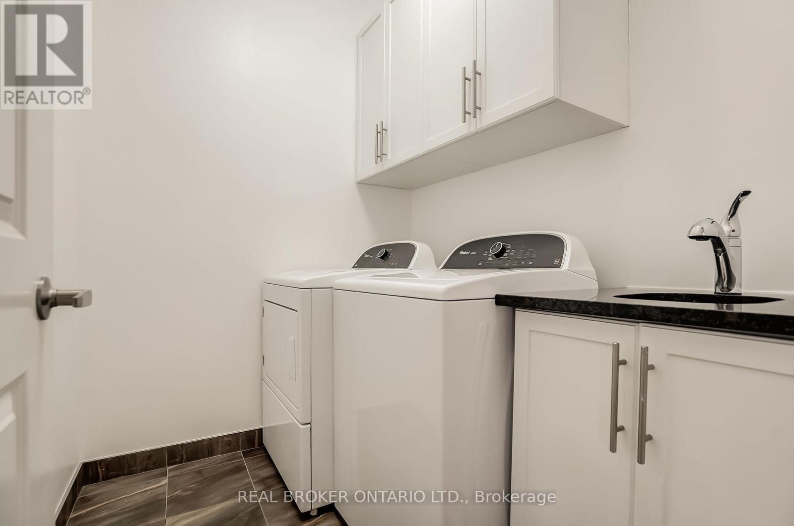 6237 Perth Street, Ottawa, ON - Indoor Photo Showing Laundry Room