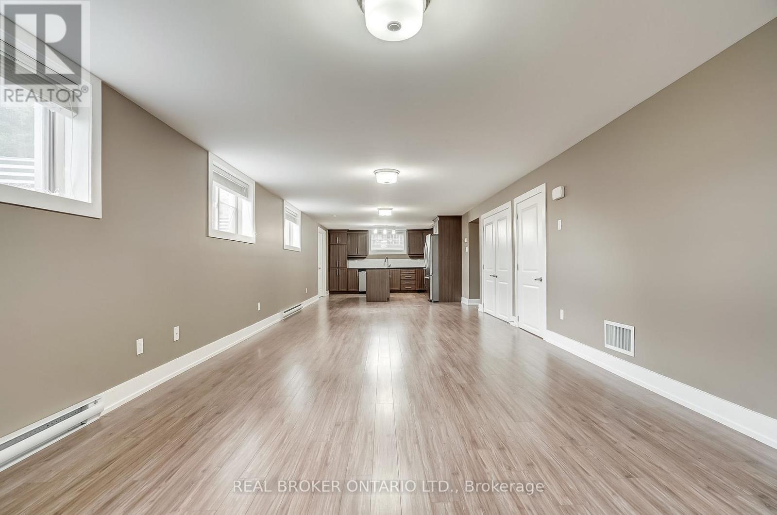 6237 Perth Street, Ottawa, ON - Indoor Photo Showing Other Room