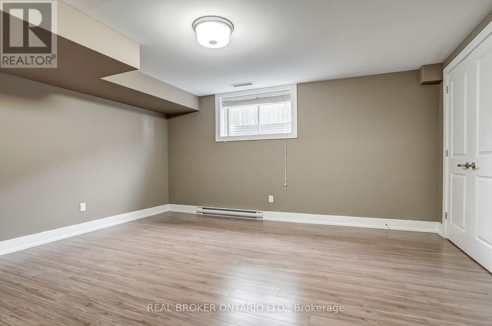 6237 Perth Street, Ottawa, ON - Indoor Photo Showing Other Room
