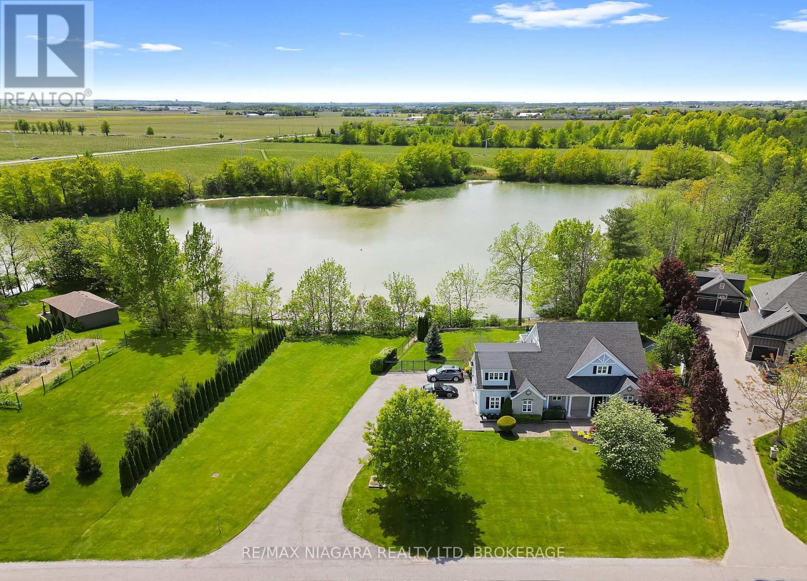 1448 Four Mile Creek Road, Niagara-On-The-Lake (Virgil), ON - Outdoor With Body Of Water With View