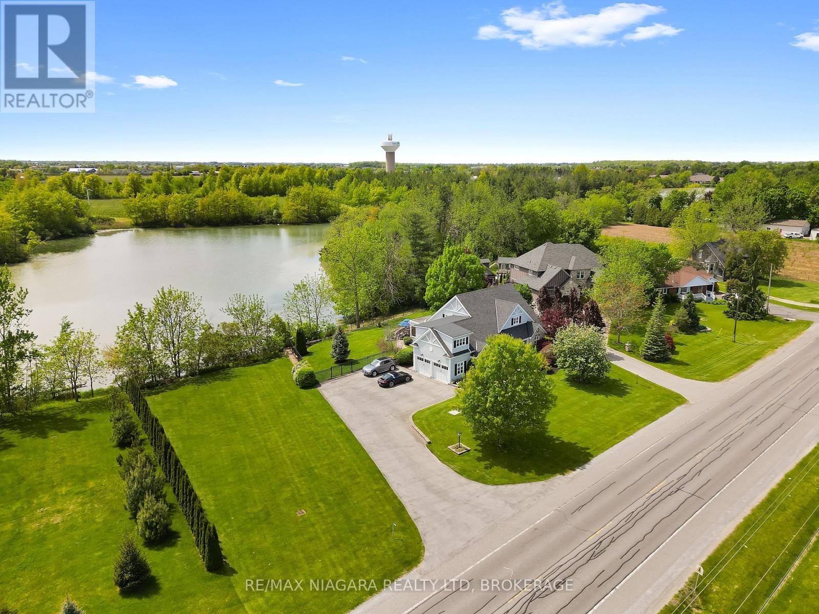 1448 Four Mile Creek Road, Niagara-On-The-Lake (Virgil), ON - Outdoor With Body Of Water With View