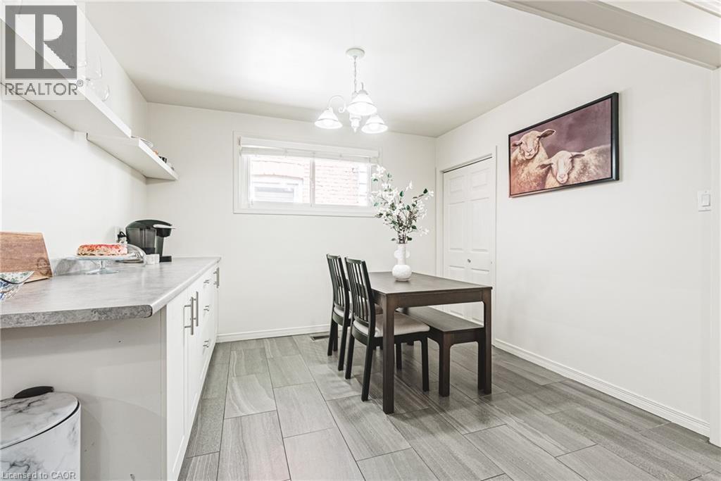 13 East 21St Street, Hamilton, ON - Indoor Photo Showing Dining Room