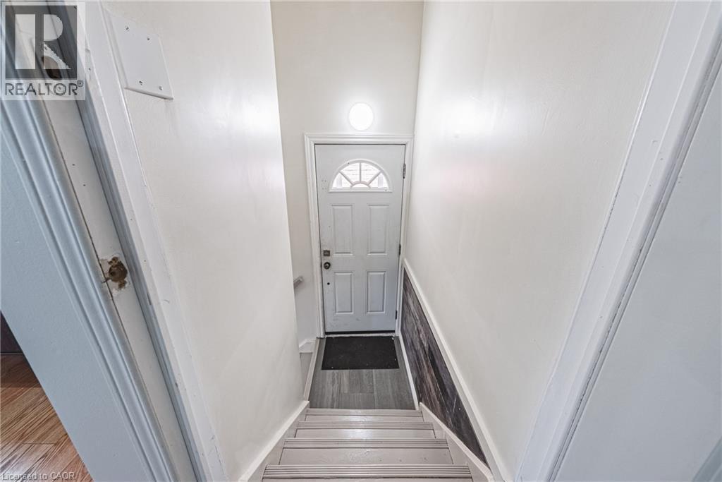13 East 21St Street, Hamilton, ON - Indoor Photo Showing Other Room