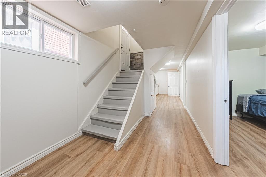 13 East 21St Street, Hamilton, ON - Indoor Photo Showing Other Room