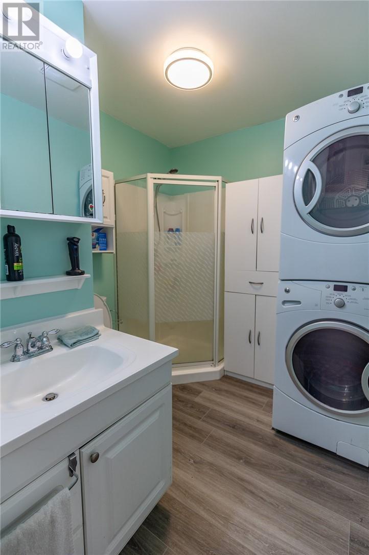 373 Avery Drive, Espanola, ON - Indoor Photo Showing Laundry Room