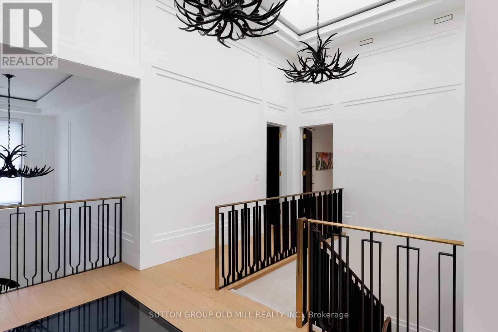 18 Blair Athol Crescent, Toronto, ON - Indoor Photo Showing Other Room