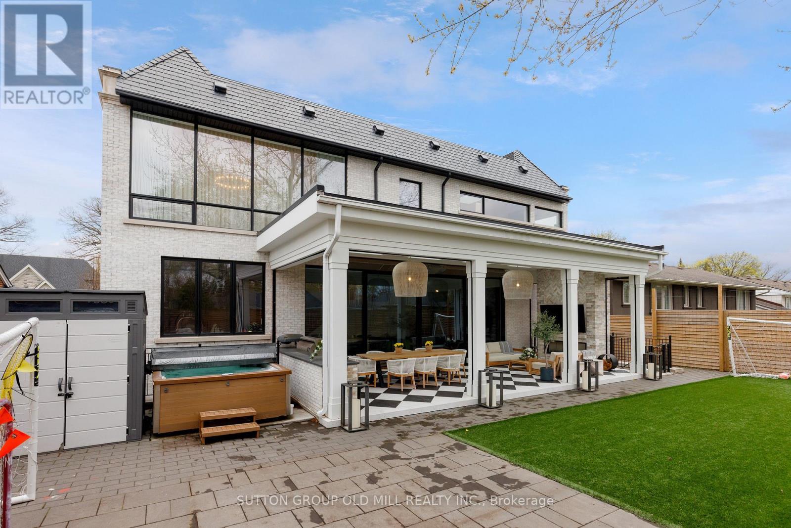18 Blair Athol Crescent, Toronto, ON - Outdoor With Deck Patio Veranda
