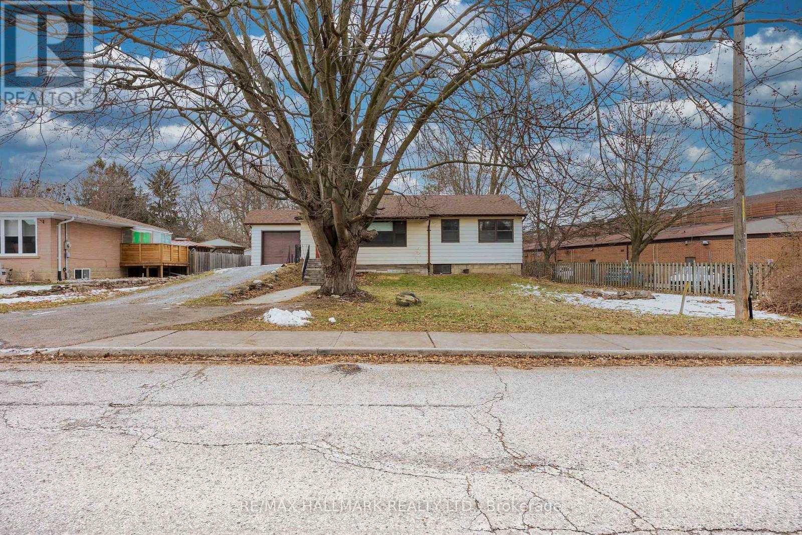 1911 Glenview Road, Pickering, ON - Outdoor