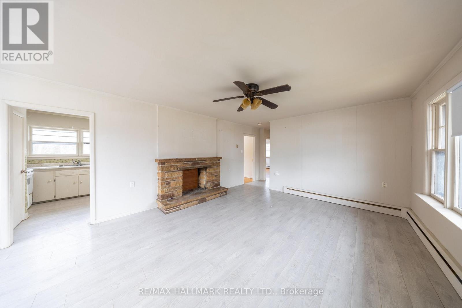 1911 Glenview Road, Pickering, ON - Indoor With Fireplace