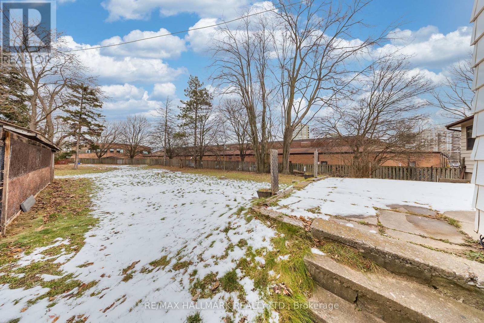 1911 Glenview Road, Pickering, ON - Outdoor
