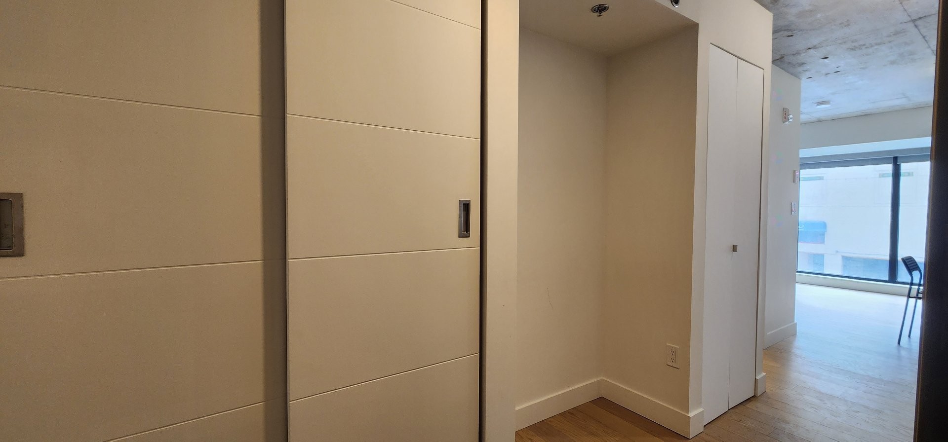 Other - 302-1 Av. Viger O., Montréal (Ville-Marie), QC - Indoor Photo Showing Other Room