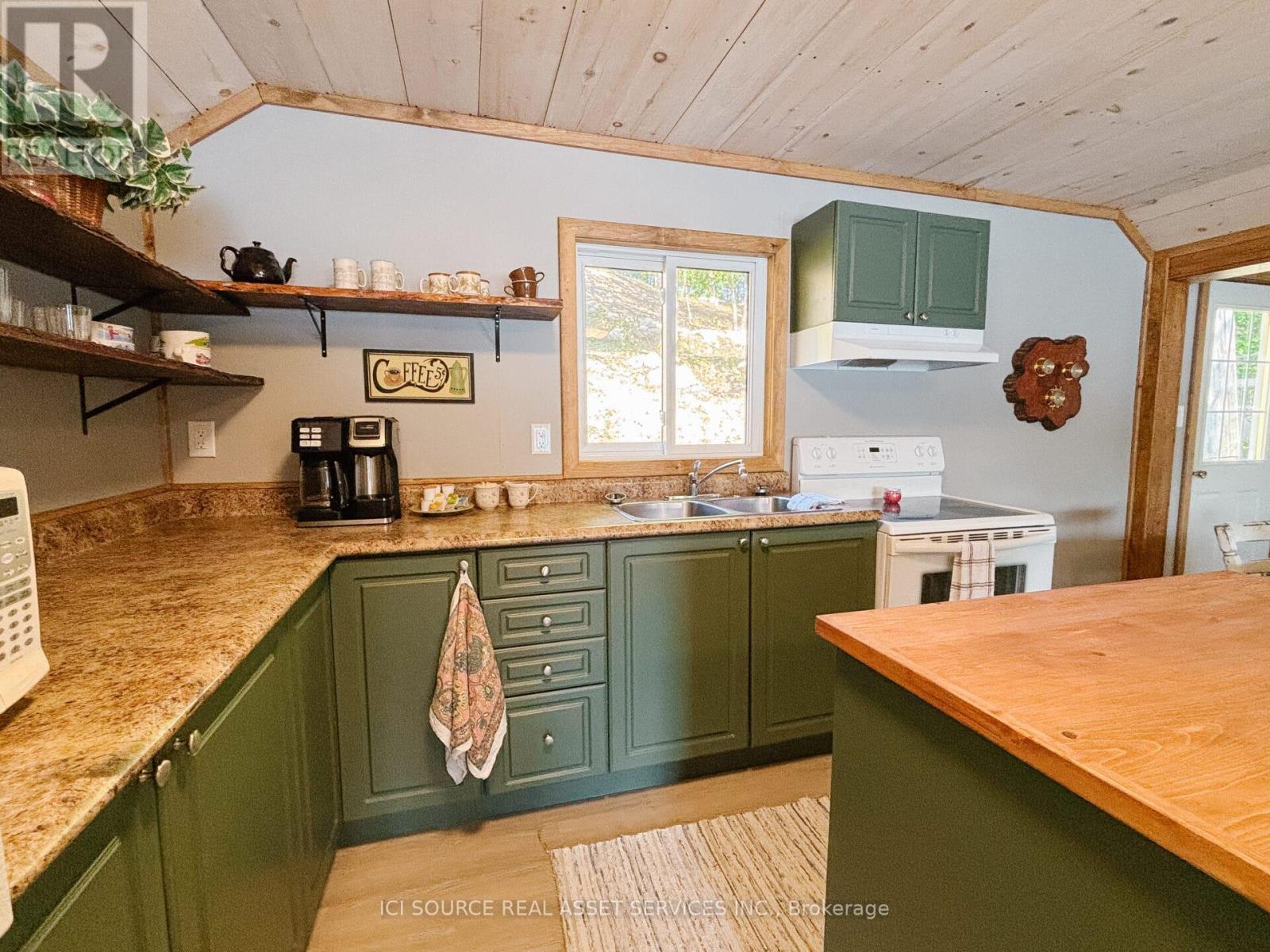 77 Odds Drive, Parry Sound Remote Area, ON - Indoor Photo Showing Kitchen With Double Sink