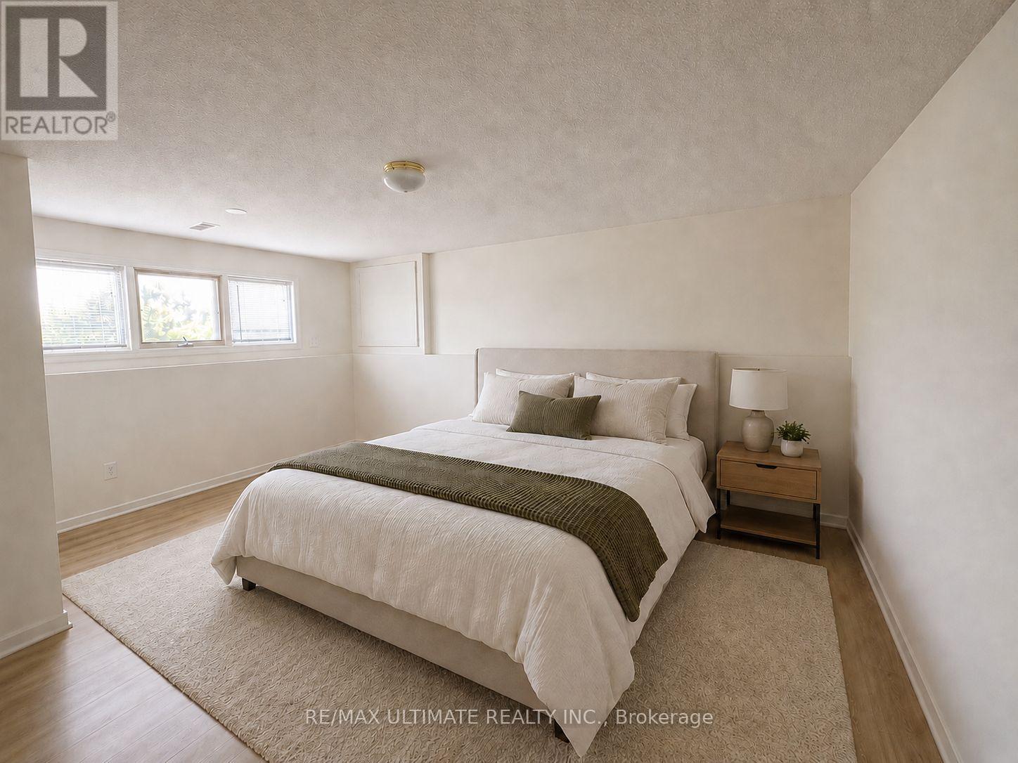 12 Stoney Brook Crescent, St. Catharines, ON - Indoor Photo Showing Bedroom