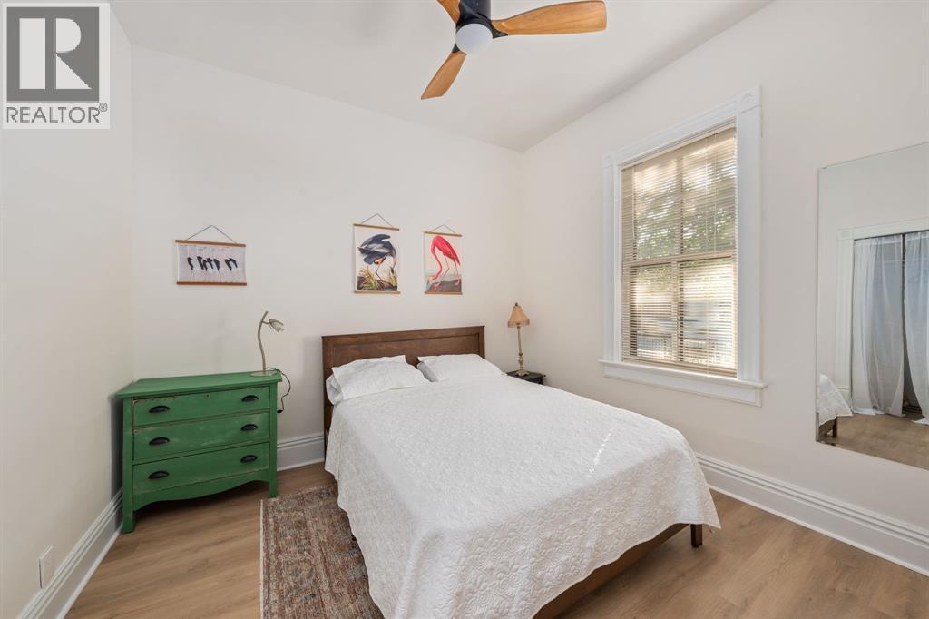 119 Christina Street South, Sarnia, ON - Indoor Photo Showing Bedroom