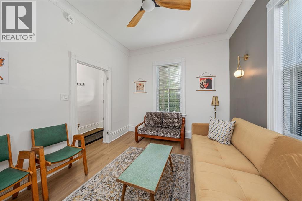119 Christina Street South, Sarnia, ON - Indoor