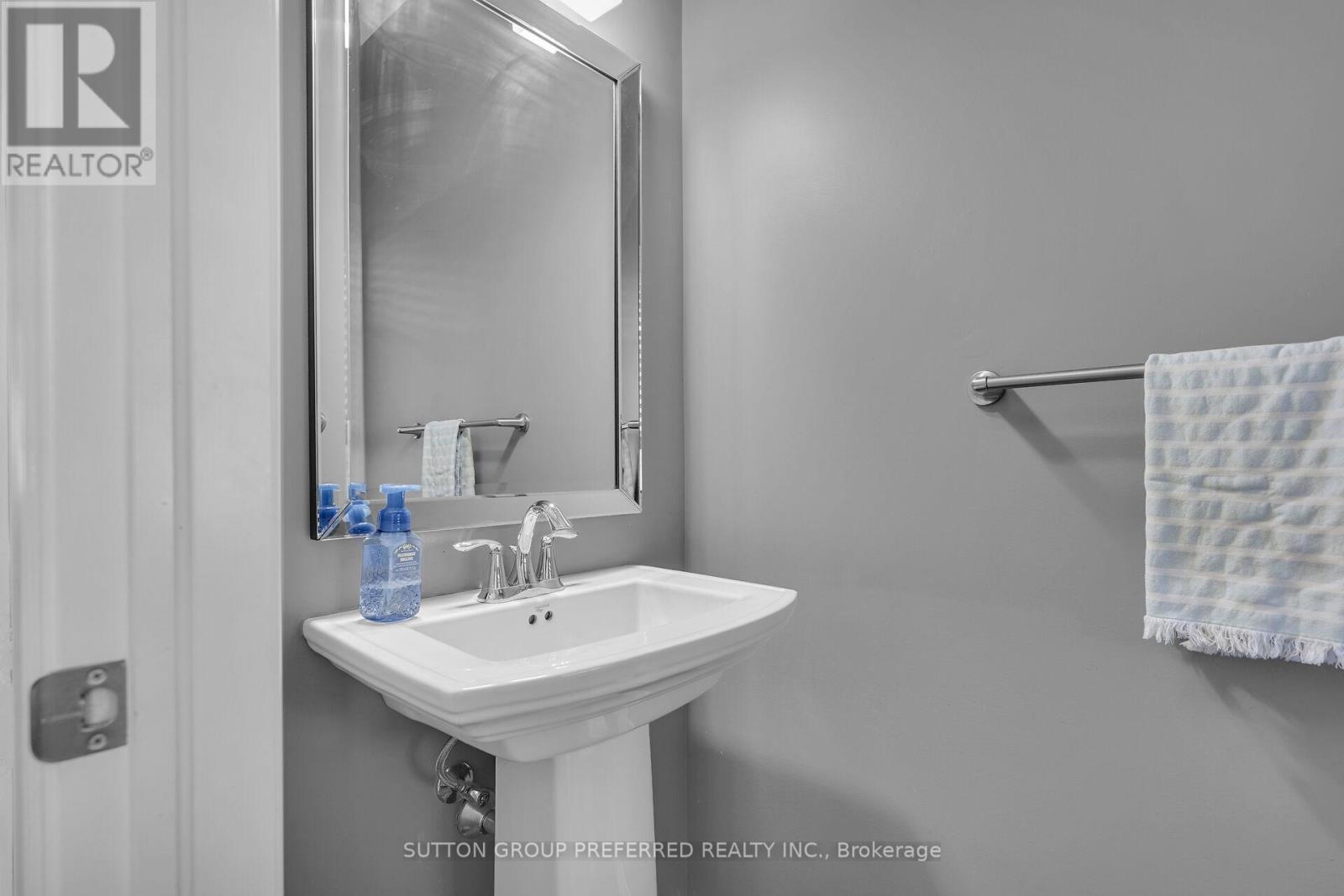 23 - 1924 Cedarhollow Boulevard, London North (North D), ON - Indoor Photo Showing Bathroom