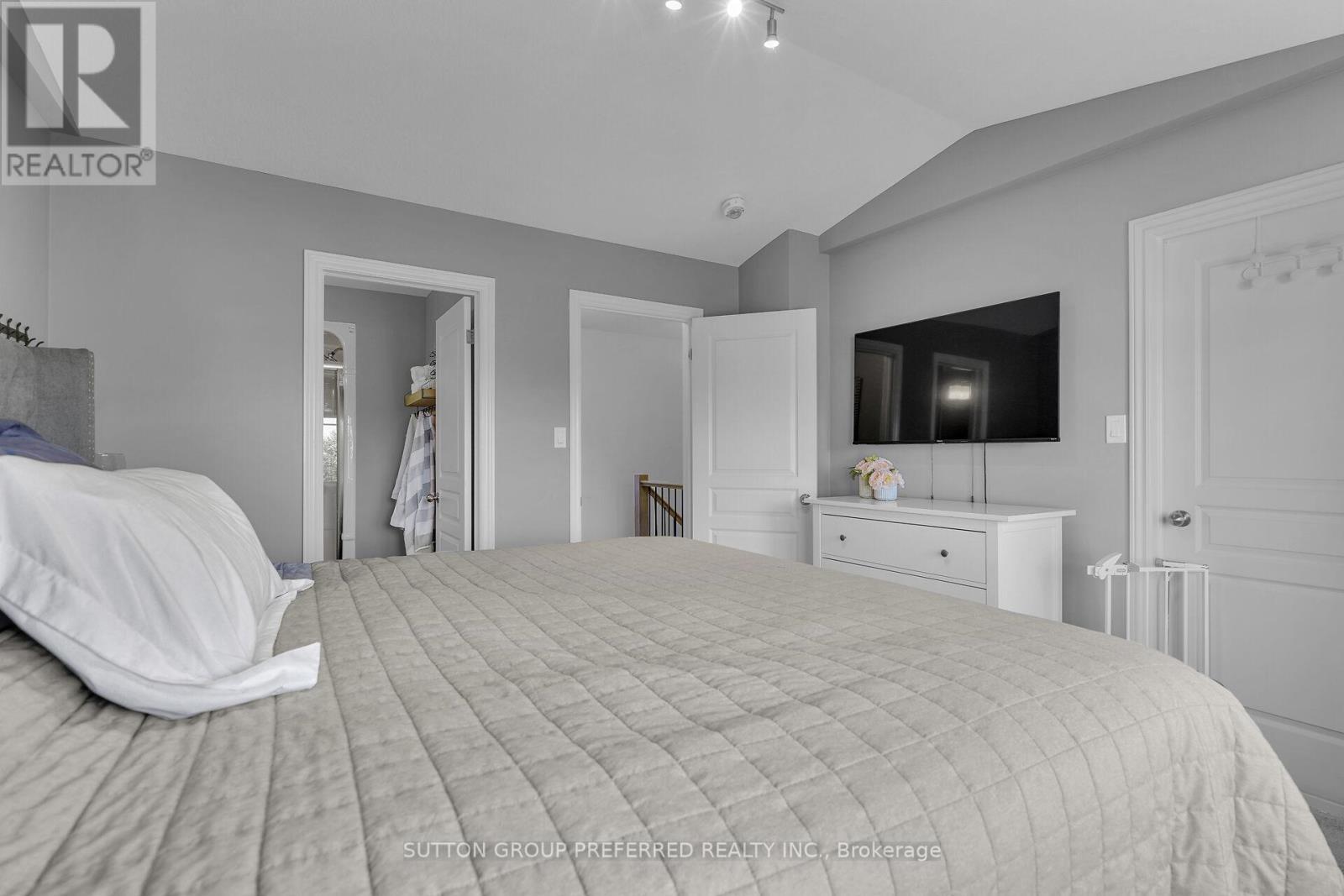 23 - 1924 Cedarhollow Boulevard, London North (North D), ON - Indoor Photo Showing Bedroom
