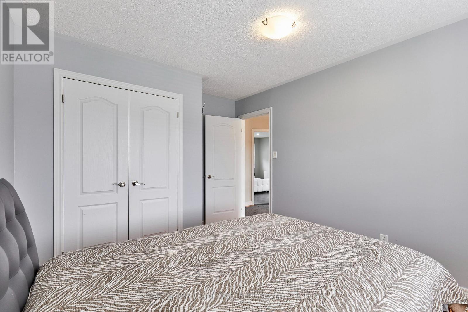 100 Walker Road W, Caledon, ON - Indoor Photo Showing Bedroom