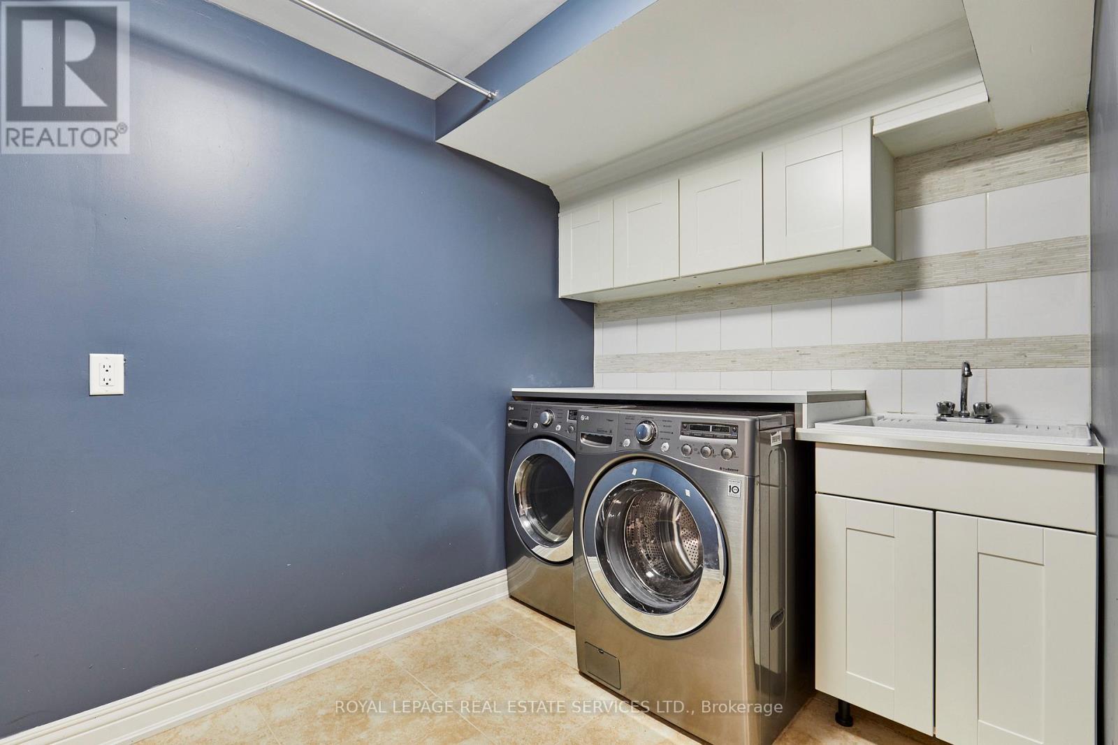 100 Walker Road W, Caledon, ON - Indoor Photo Showing Laundry Room