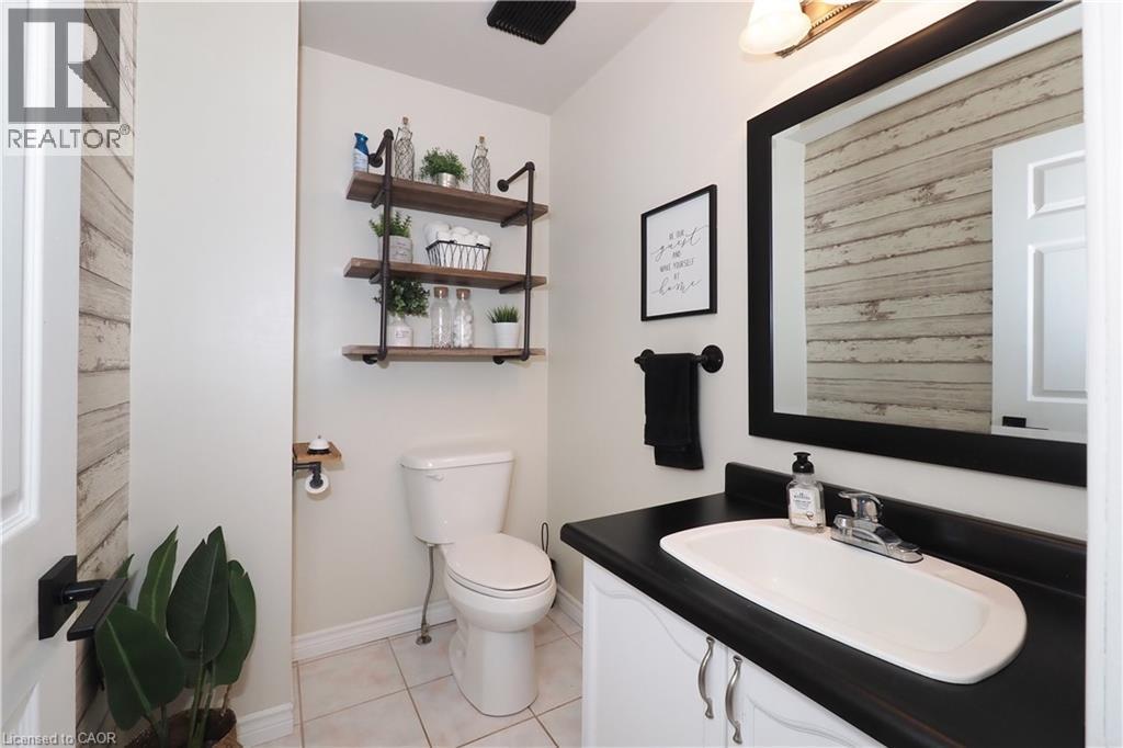Bathroom - 15 Dales Drive, Drayton, ON - Indoor Photo Showing Bathroom