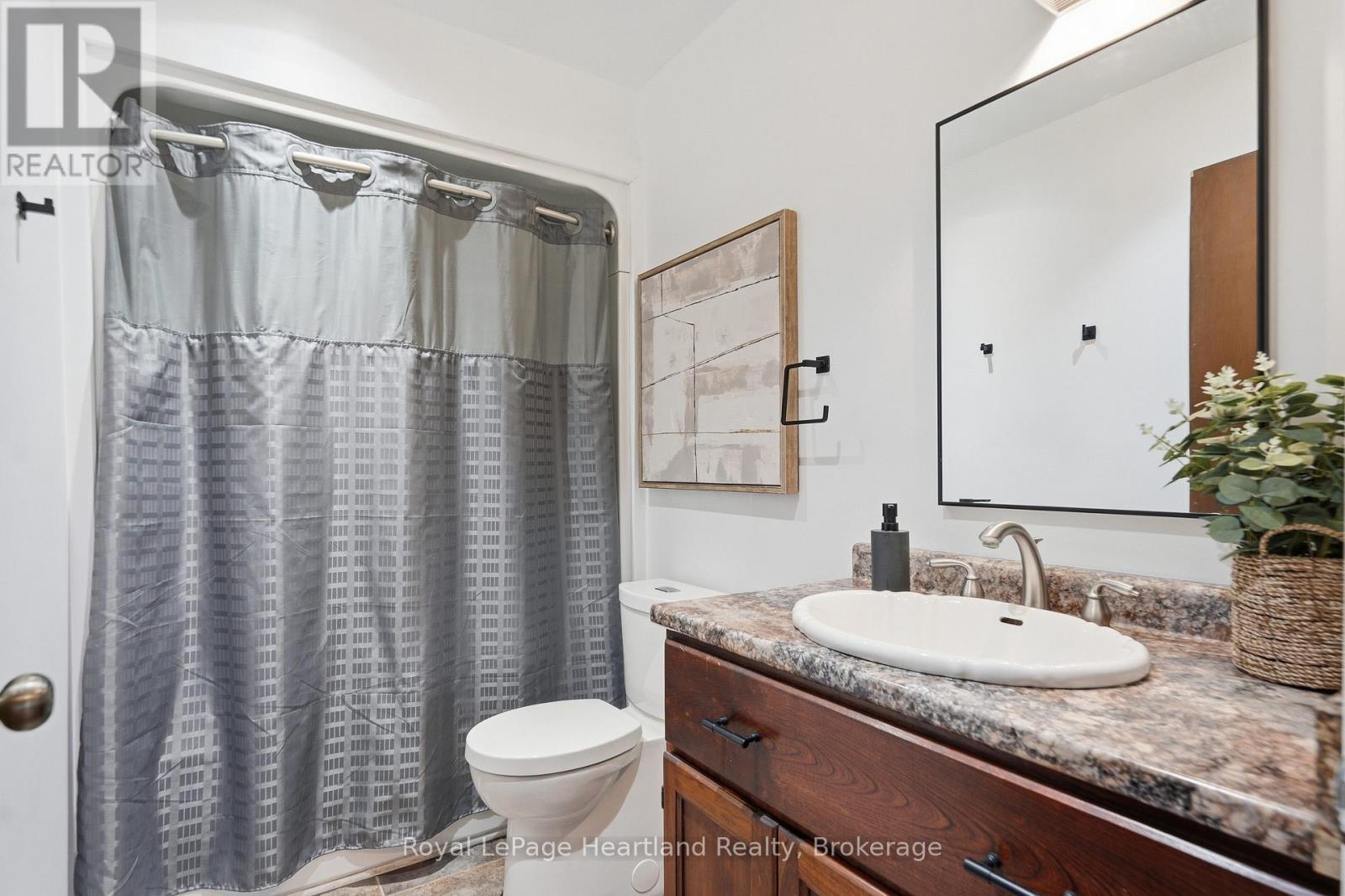 6 Alexander Street, Huron East (Seaforth), ON - Indoor Photo Showing Bathroom