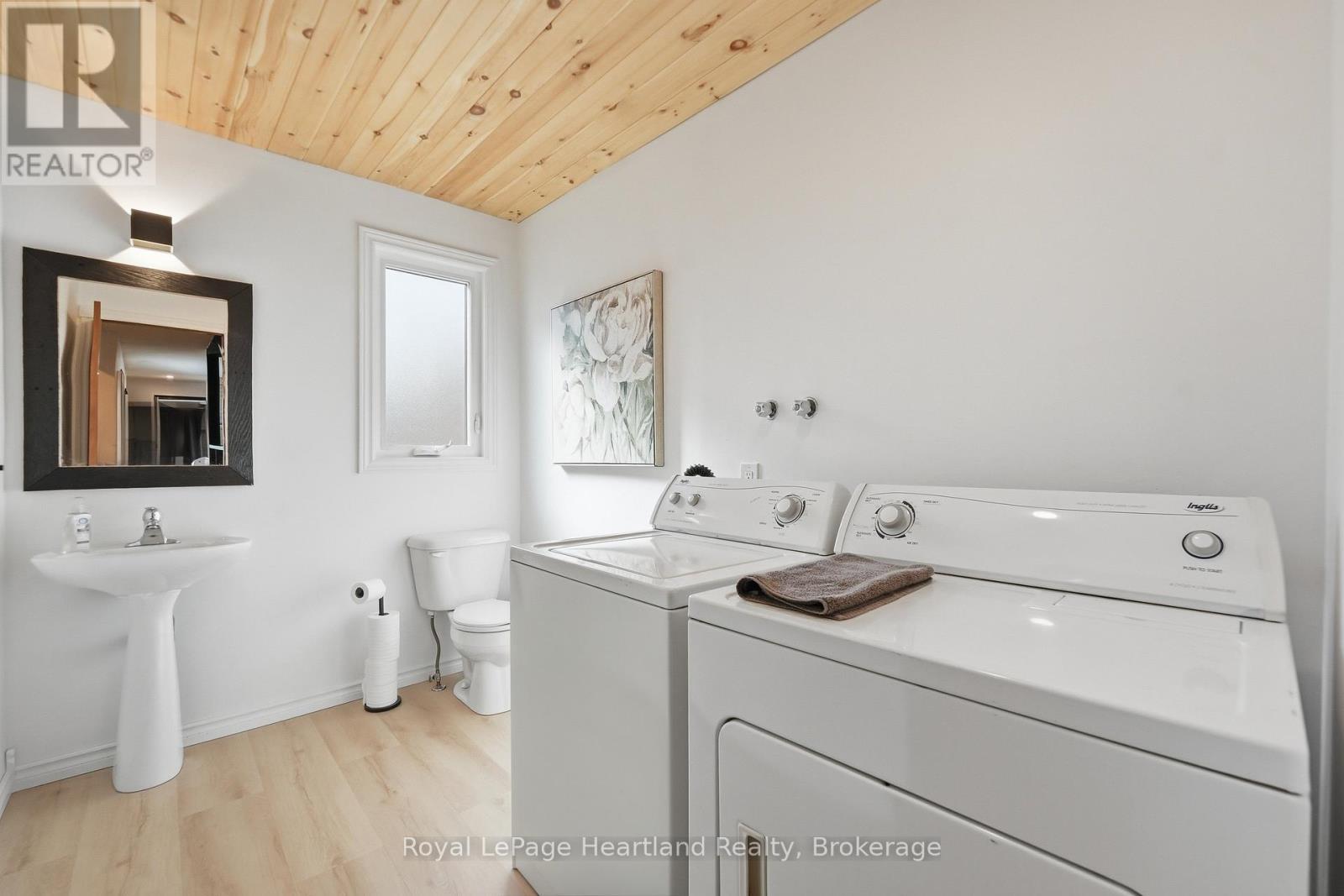 6 Alexander Street, Huron East (Seaforth), ON - Indoor Photo Showing Laundry Room