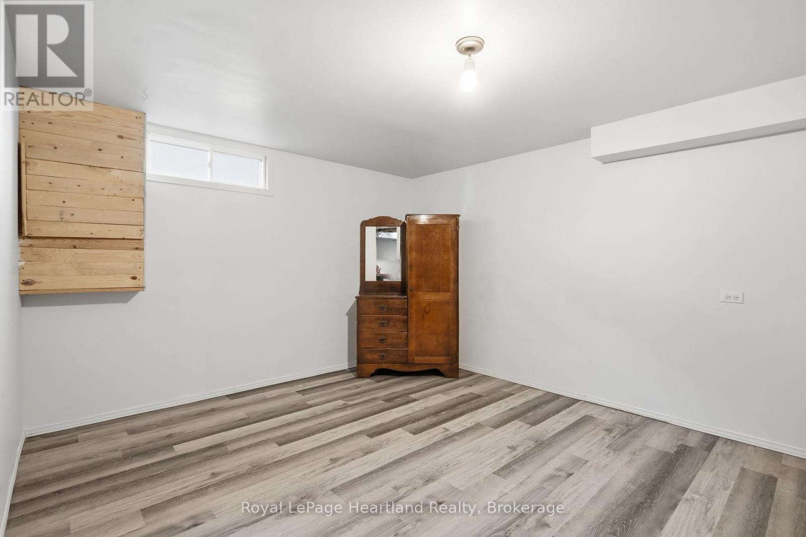 6 Alexander Street, Huron East (Seaforth), ON - Indoor