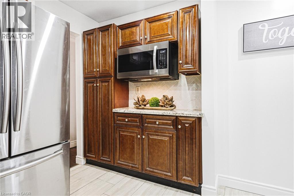 3217 Sovereign Road, Burlington, ON - Indoor