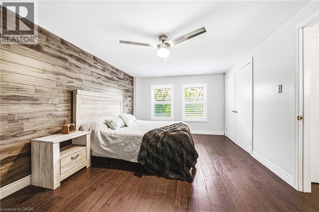 3217 Sovereign Road, Burlington, ON - Indoor Photo Showing Bedroom