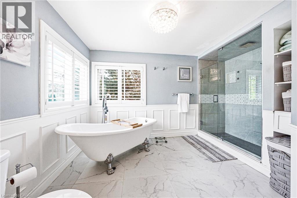 3217 Sovereign Road, Burlington, ON - Indoor Photo Showing Bathroom