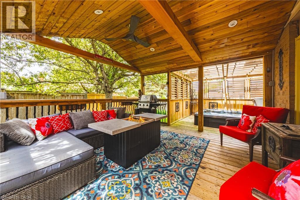 3217 Sovereign Road, Burlington, ON - Outdoor With Deck Patio Veranda With Exterior