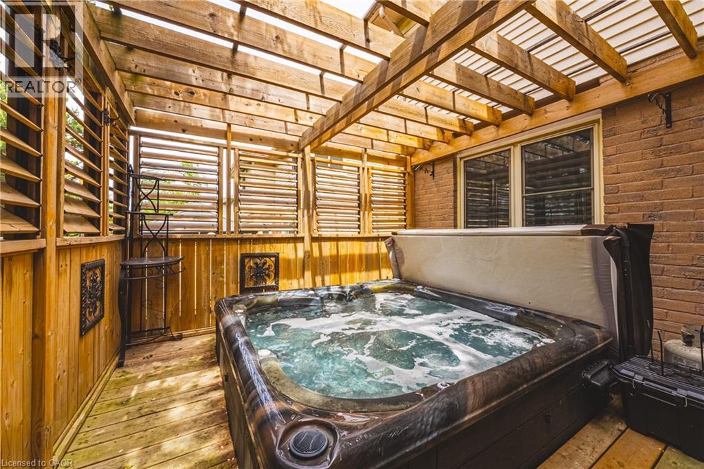 3217 Sovereign Road, Burlington, ON -