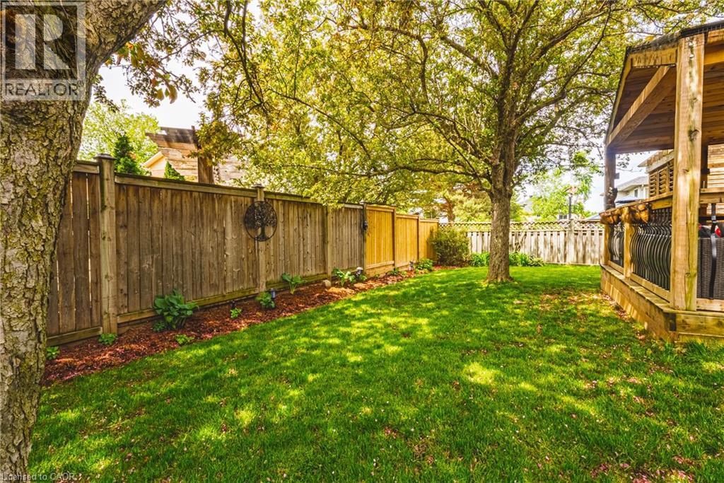 3217 Sovereign Road, Burlington, ON - Outdoor