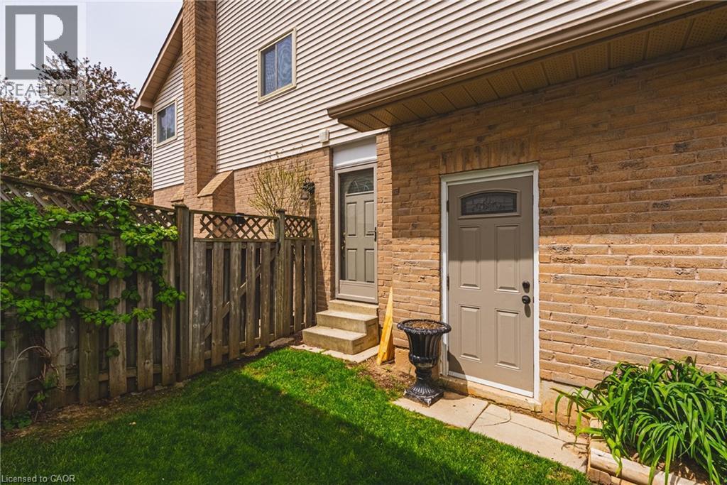 3217 Sovereign Road, Burlington, ON - Outdoor With Exterior