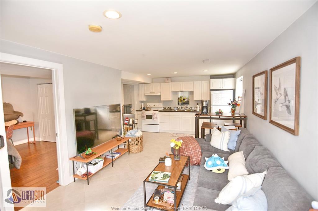 Lower Unit B-1003 Silverdale, Windsor, ON