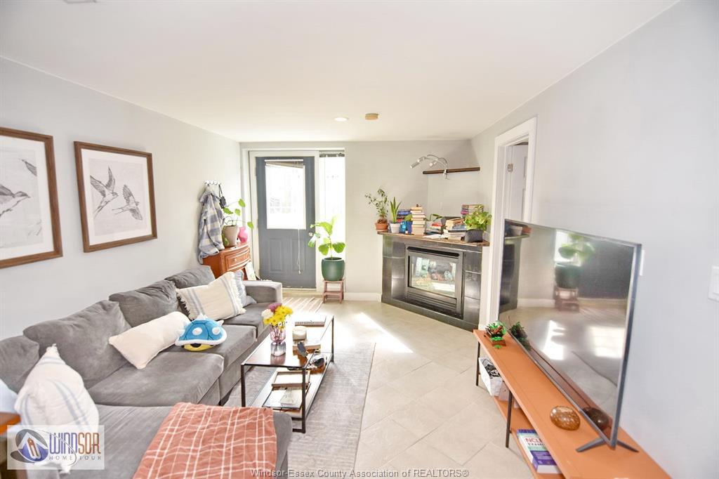 Lower Unit B-1003 Silverdale, Windsor, ON