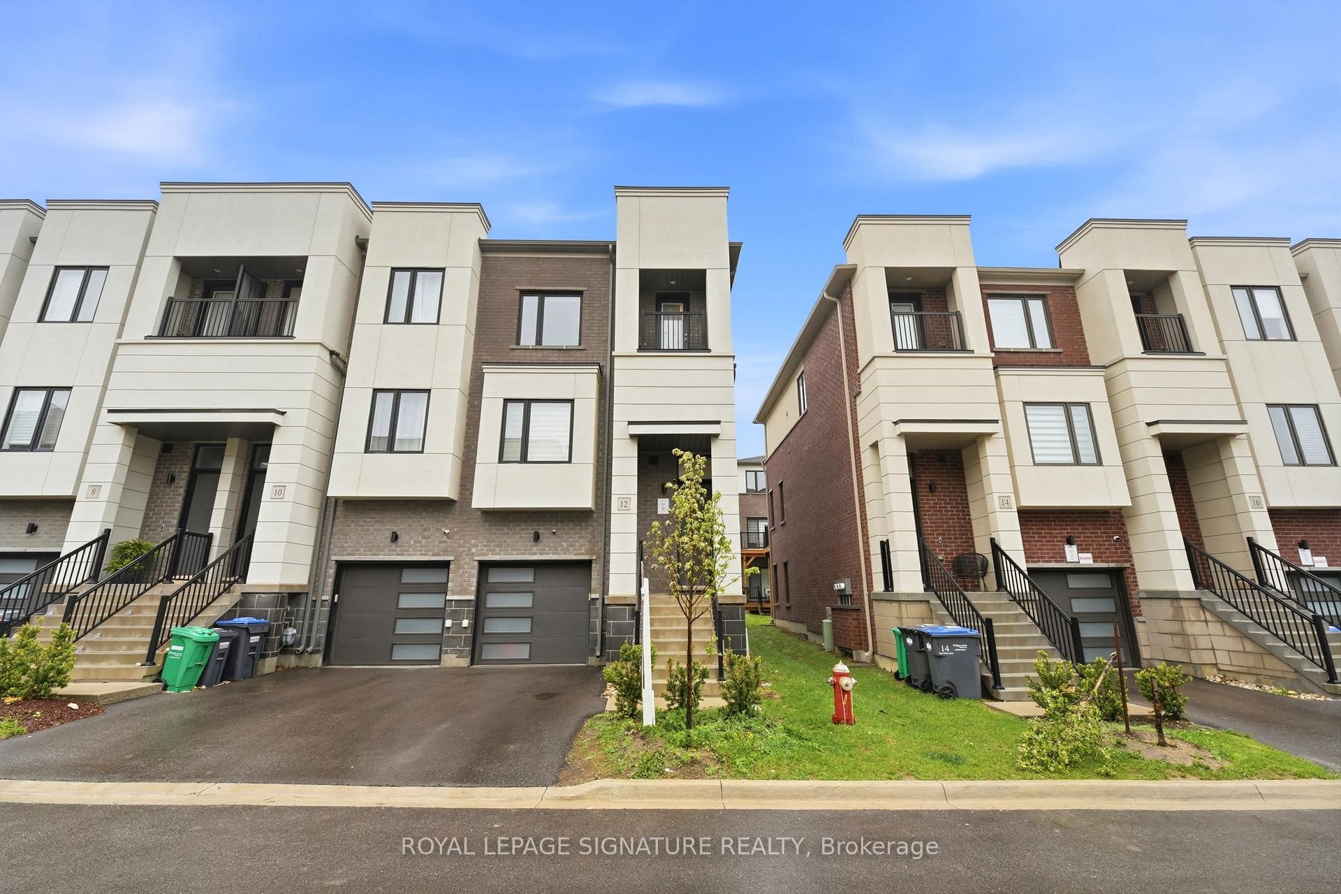 12 Heathrow Lane, Caledon, ON - Outdoor With Facade