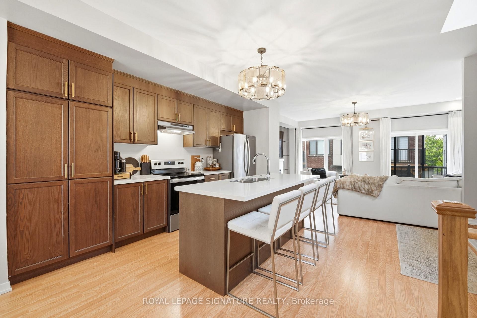12 Heathrow Lane, Caledon, ON - Indoor Photo Showing Kitchen