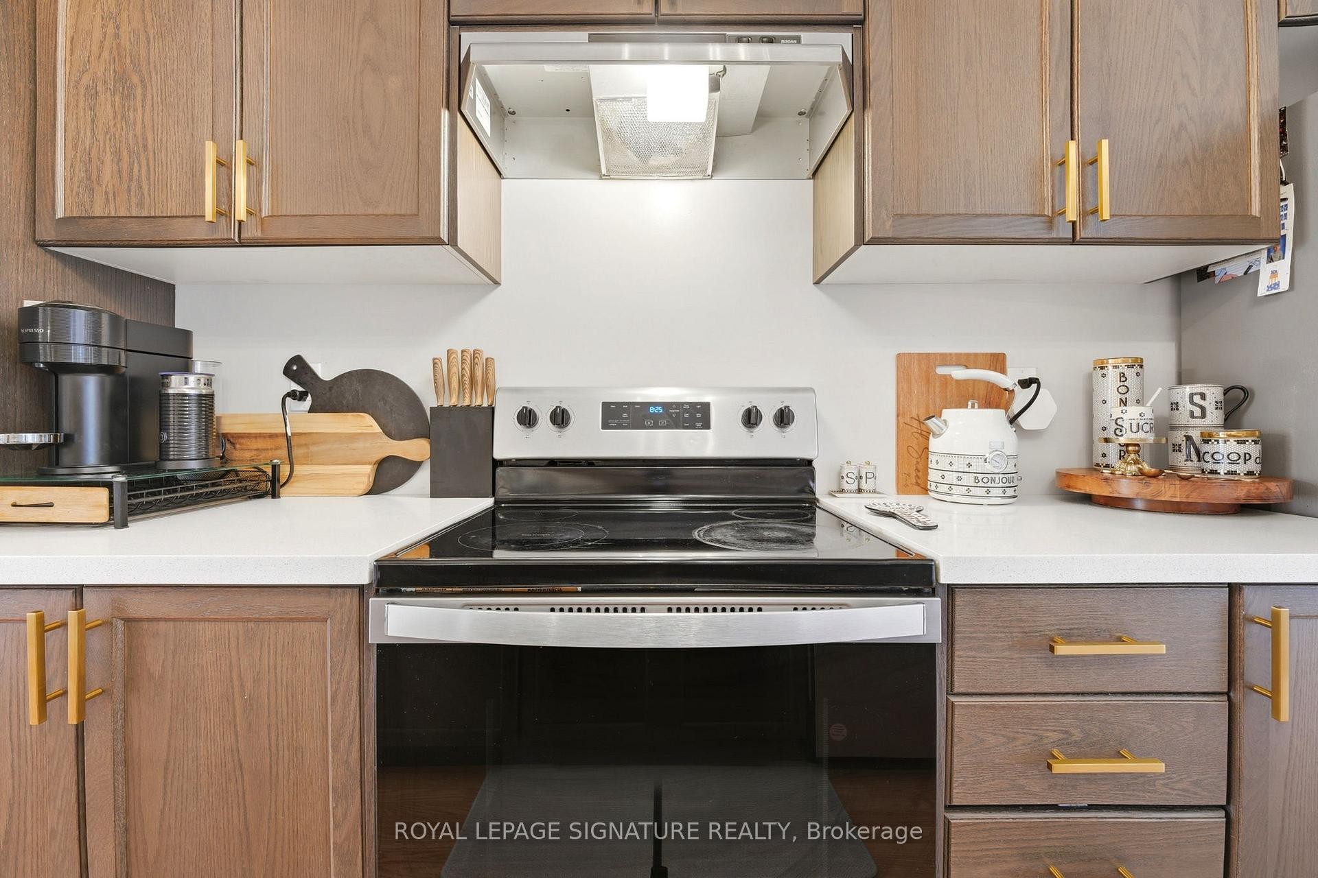 12 Heathrow Lane, Caledon, ON - Indoor Photo Showing Kitchen