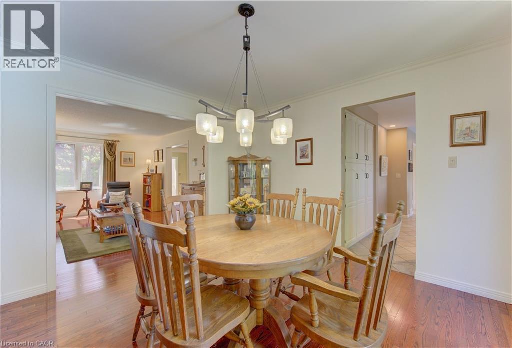 97 Manitoulin Crescent, Kitchener, ON - Indoor Photo Showing Dining Room